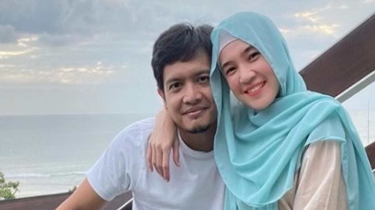 Dimas Seto dan Dhini Aminarti