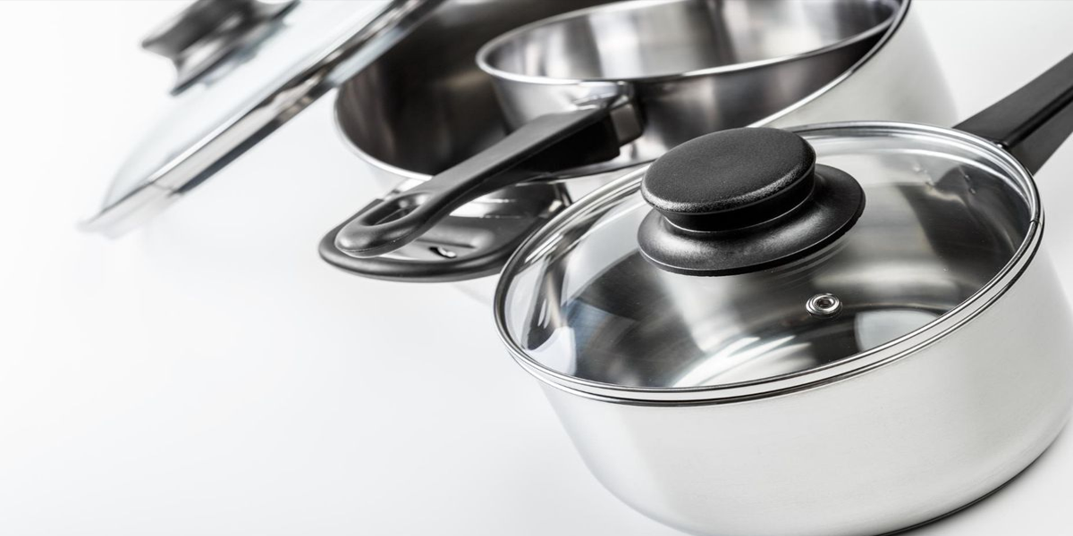 Panci stainless steel terbaik untuk rumah tangga berbahan stainless steel 18/10 dengan dasar tebal untuk distribusi panas merata saat memasak.